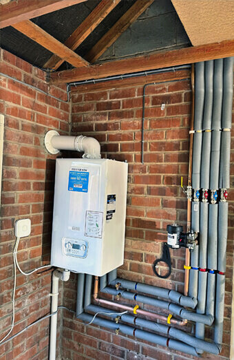 https://plumberoceanreef.com.au/uploads/2025/06/commercial-plumbing-497911.jpg