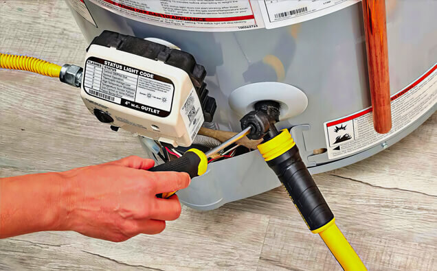 https://plumberoceanreef.com.au/uploads/2025/06/hot-water-385324.jpg